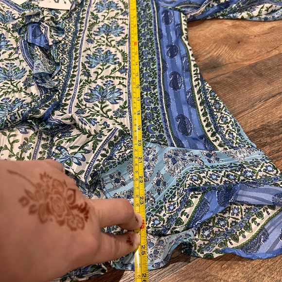 Brand new Flowy Zara top! Gorgeous blue! - Picture 6 of 8